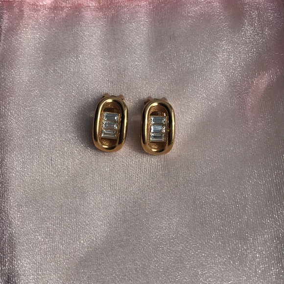 Christian Dior Gold and Chrystal Vintage Designer Earrings clip ons - Picture 13 of 14